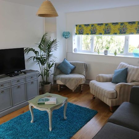 4A Dolphin Close Apartment Lyme Regis Bagian luar foto