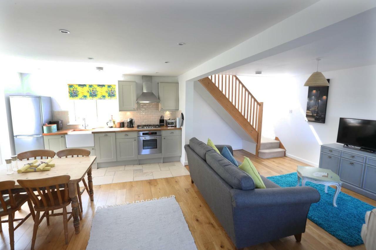 4A Dolphin Close Apartment Lyme Regis Bagian luar foto