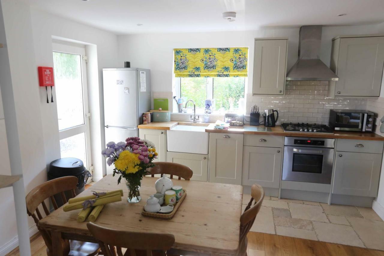 4A Dolphin Close Apartment Lyme Regis Bagian luar foto