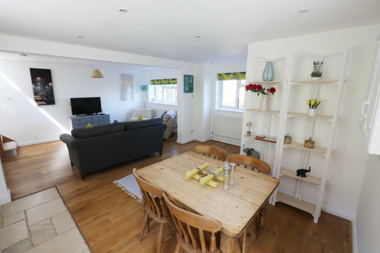4A Dolphin Close Apartment Lyme Regis Bagian luar foto