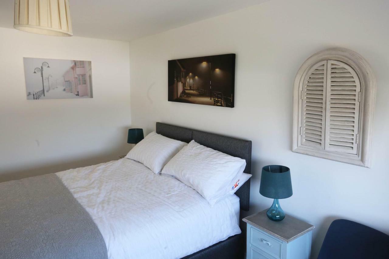 4A Dolphin Close Apartment Lyme Regis Bagian luar foto