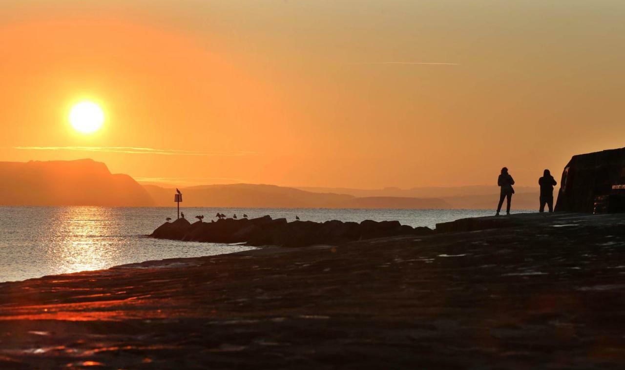 4A Dolphin Close Apartment Lyme Regis Bagian luar foto